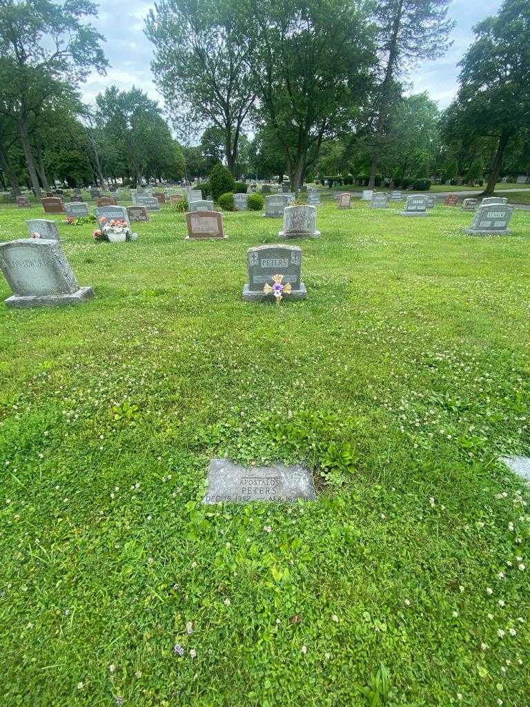 Apostalos Peters's grave. Photo 1