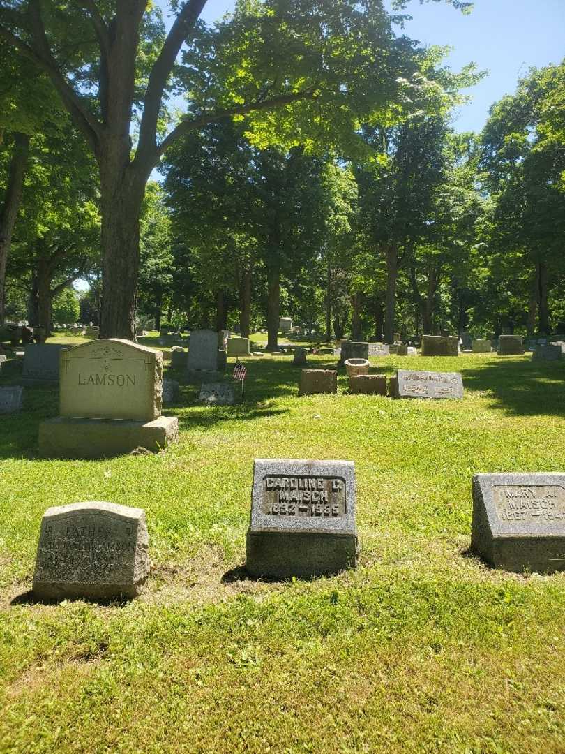 Caroline C. Maisch's grave. Photo 1