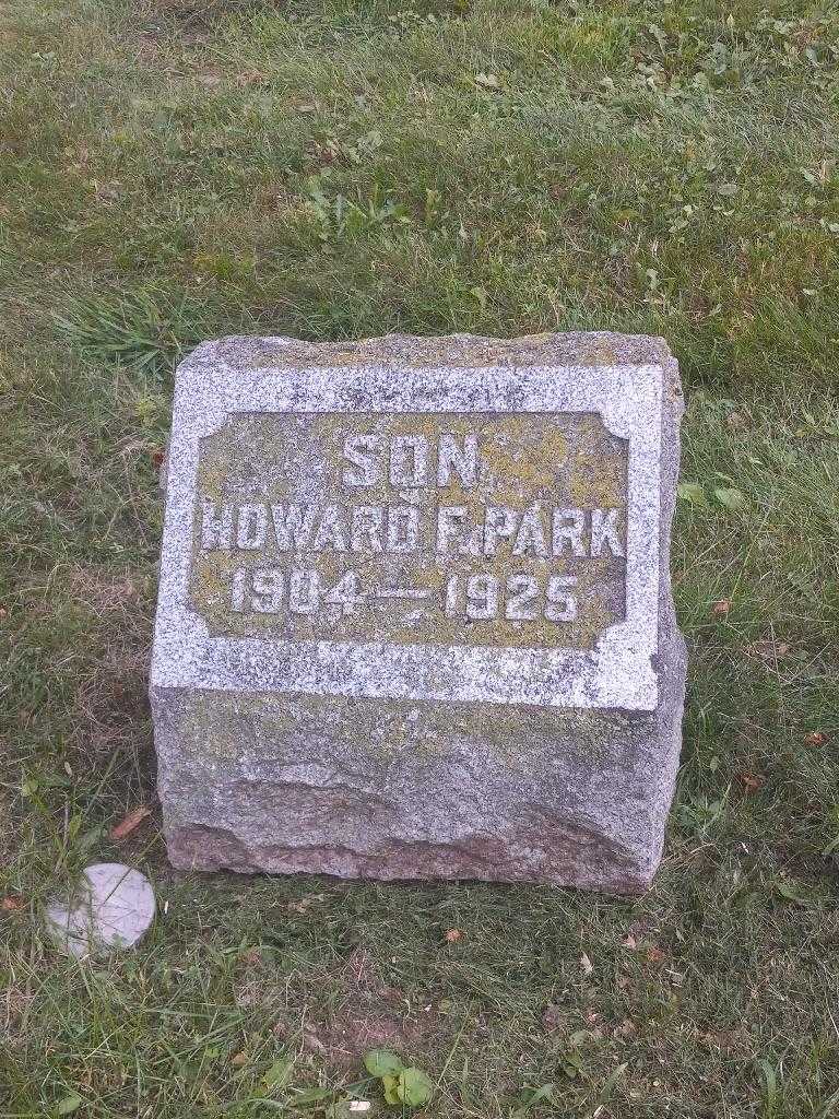 Howard F. Park's grave. Photo 3