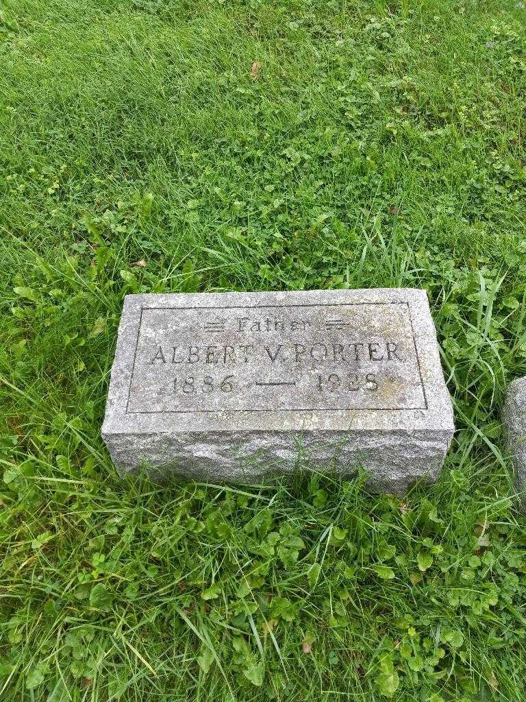 Albert V. Porter's grave. Photo 1