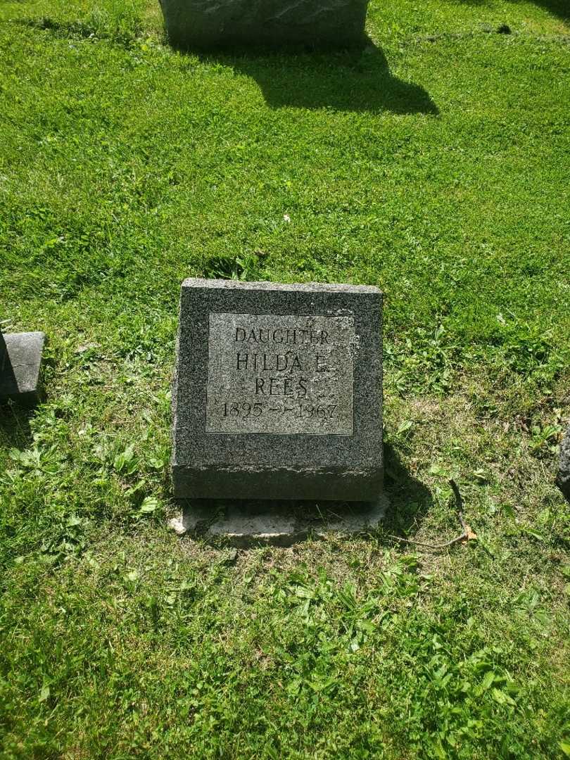 Hilda E. Rees's grave. Photo 2