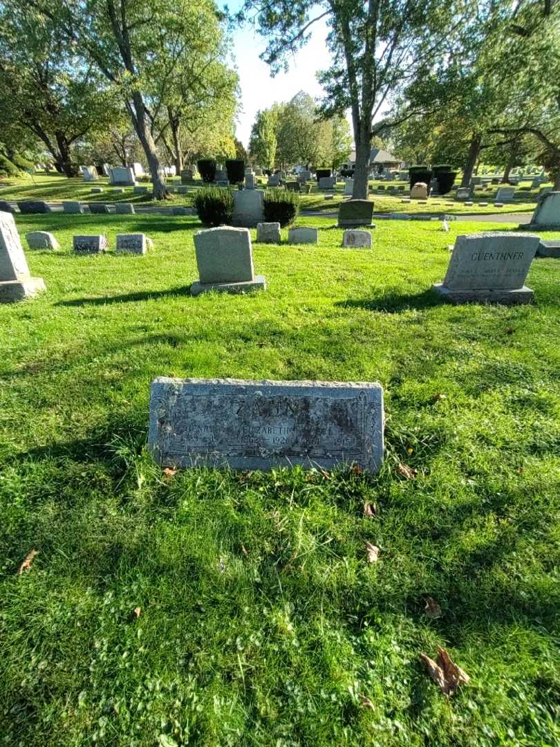 Elizabeth Zahn's grave. Photo 2