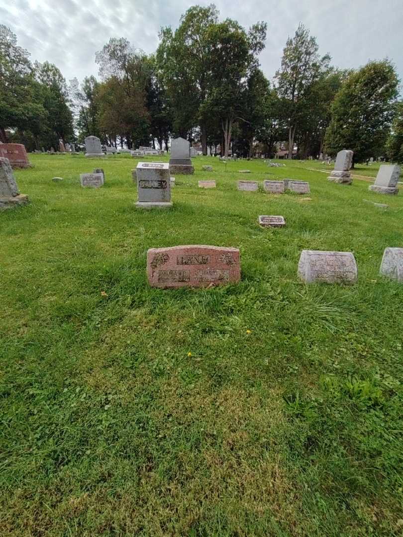 Marian F. Lane's grave. Photo 1