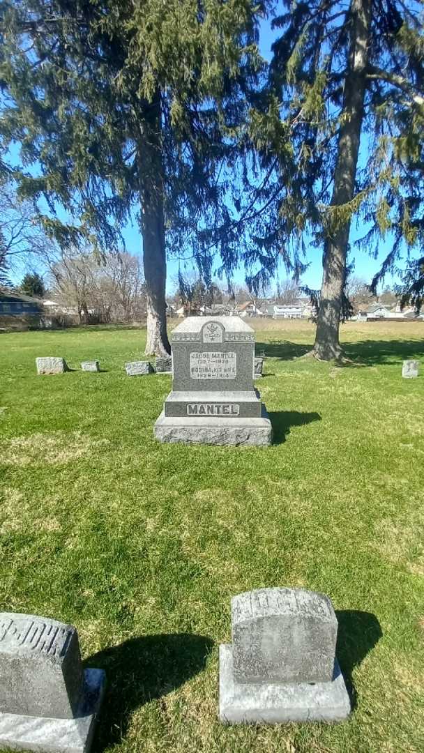 Jacob Mantel's grave. Photo 1