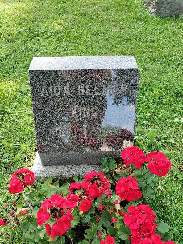 Aida "King" Belmer's grave. Photo 2