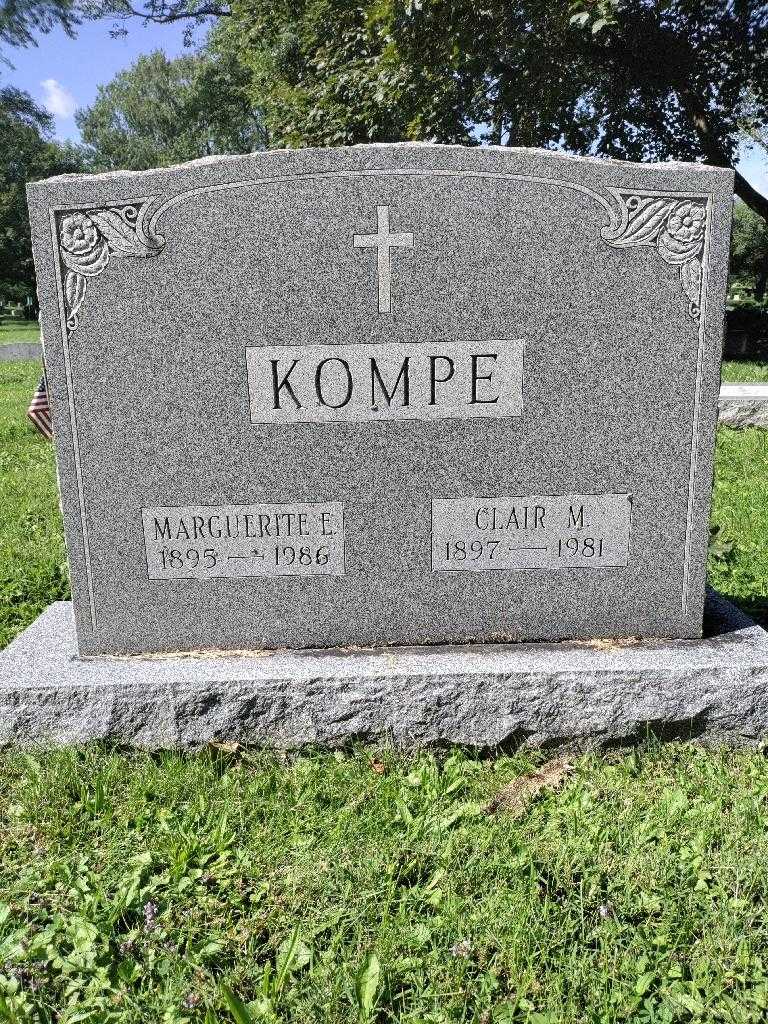 Claire M. Kompe's grave. Photo 3