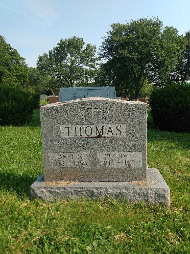 Claude E. Thomas's grave. Photo 2