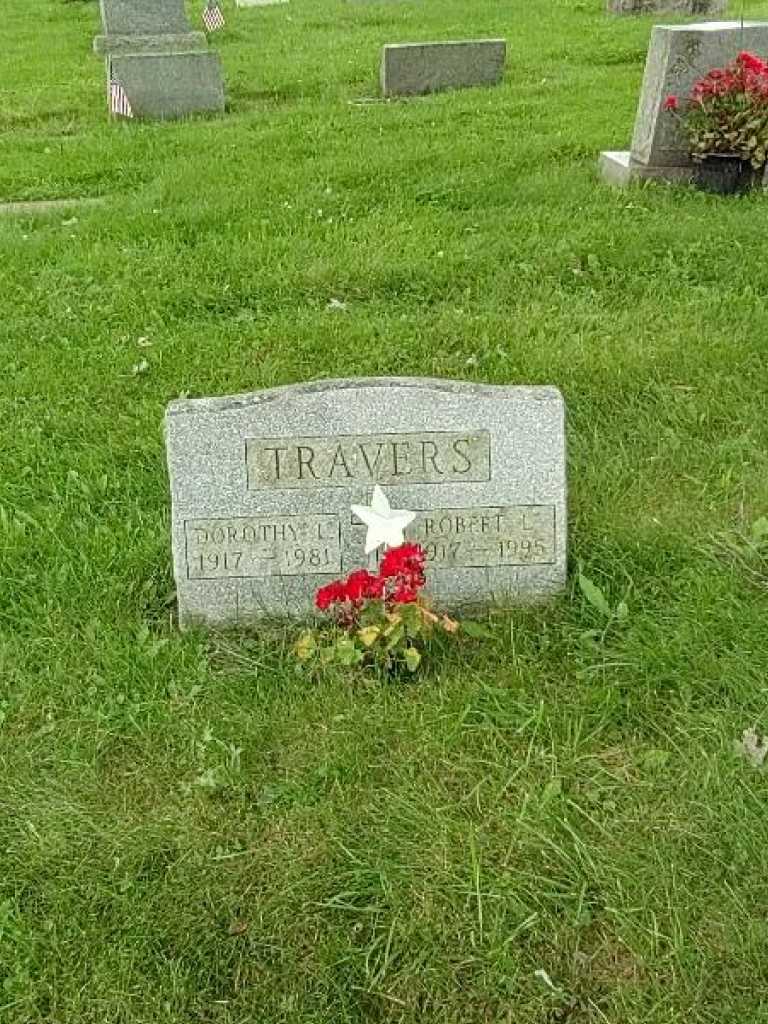 Robert L. Travers's grave. Photo 3