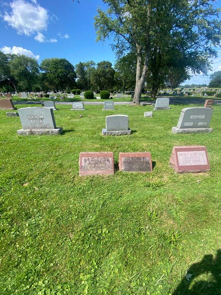 Mae Clair Potter's grave. Photo 1