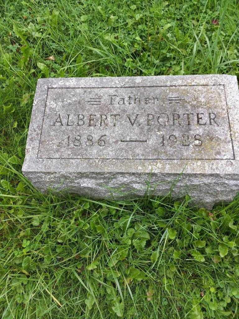 Albert V. Porter's grave. Photo 2