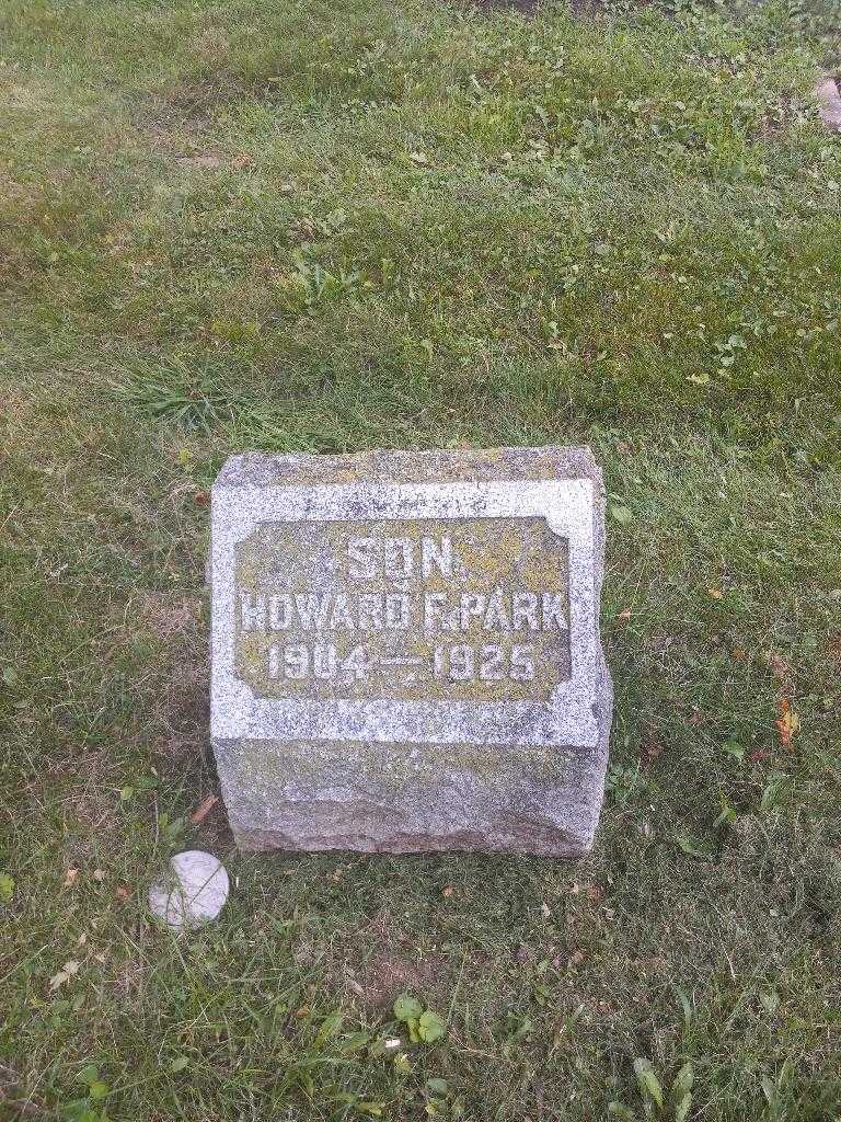 Howard F. Park's grave. Photo 4