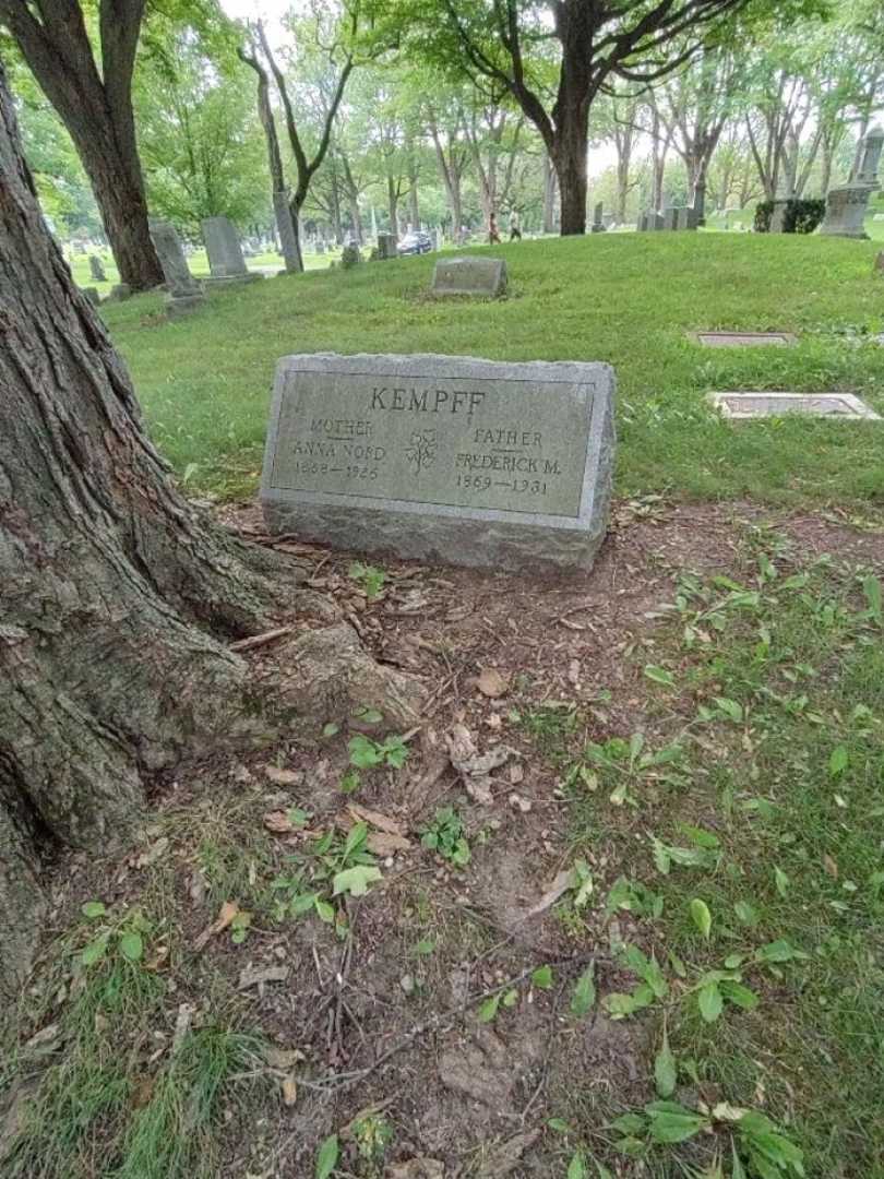 Frederick M. Kempff's grave. Photo 1
