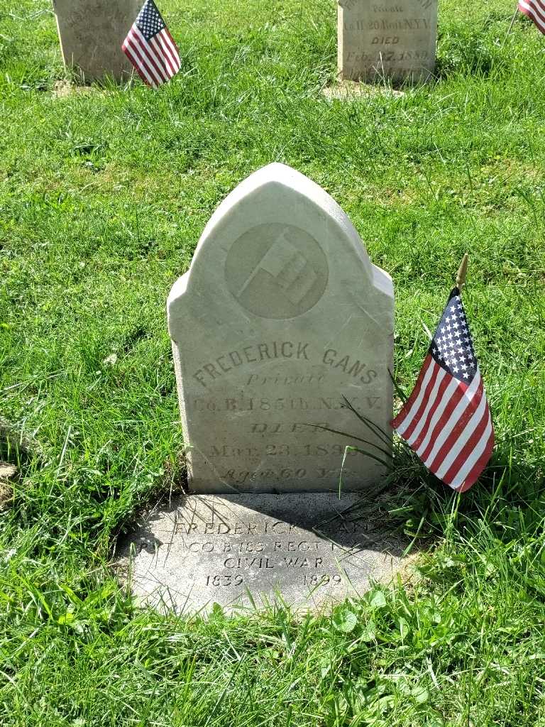 Frederick Gans's grave. Photo 2