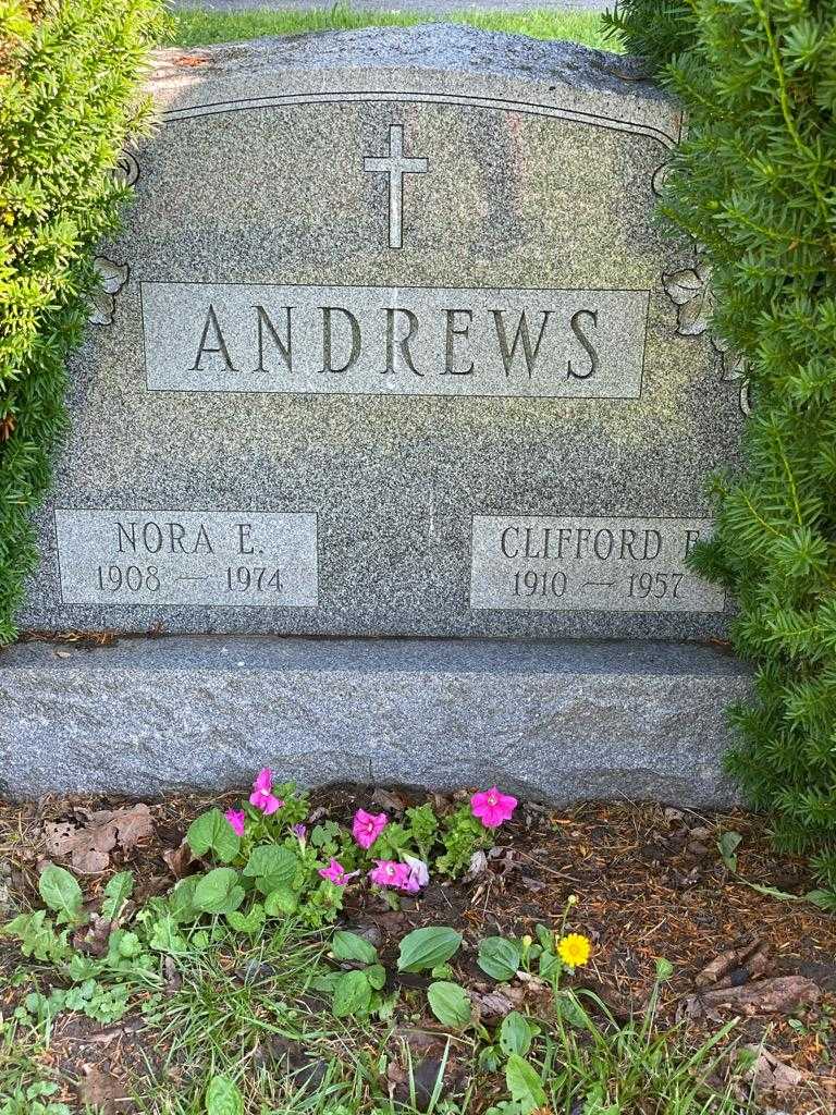 Clifford F. Andrews's grave. Photo 3