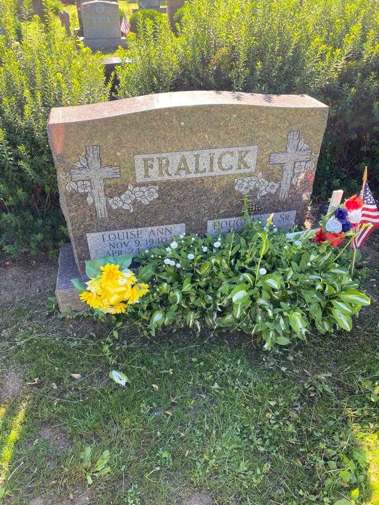 Louise Ann Fralick's grave. Photo 2