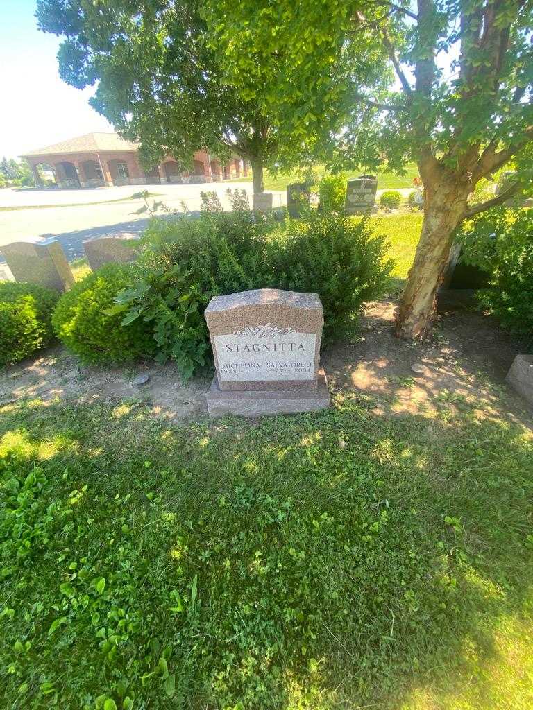 Salvatore J. Stagnitta's grave. Photo 1