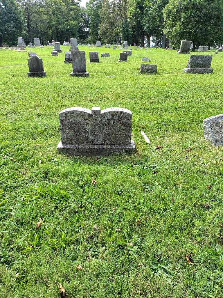 Frederick Mathis's grave. Photo 2