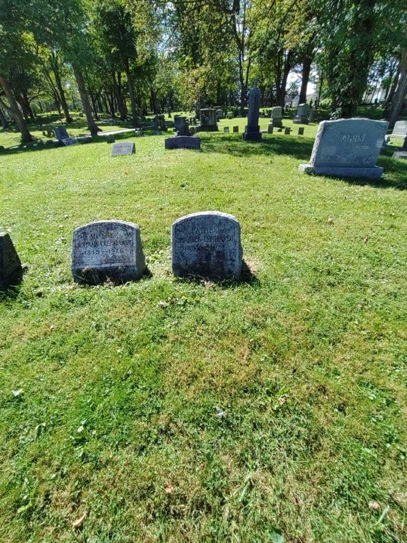 Charles Lenhardt's grave. Photo 1