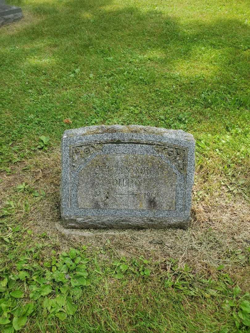 Ethelyn Dillon Soule's grave. Photo 2