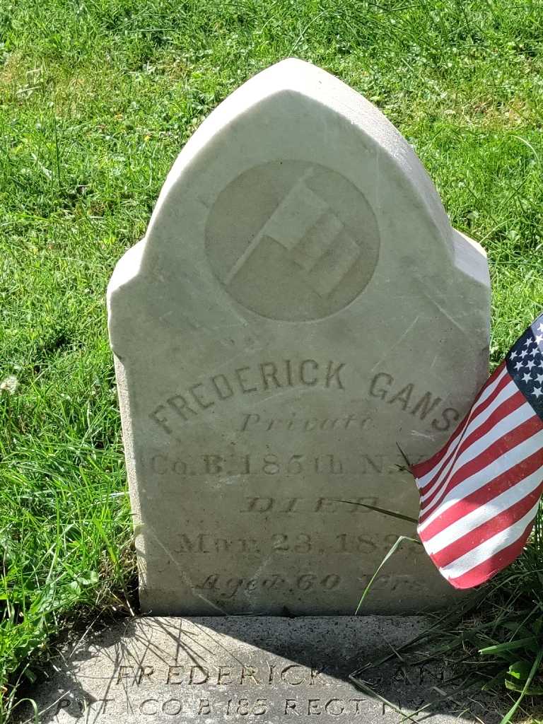 Frederick Gans's grave. Photo 3