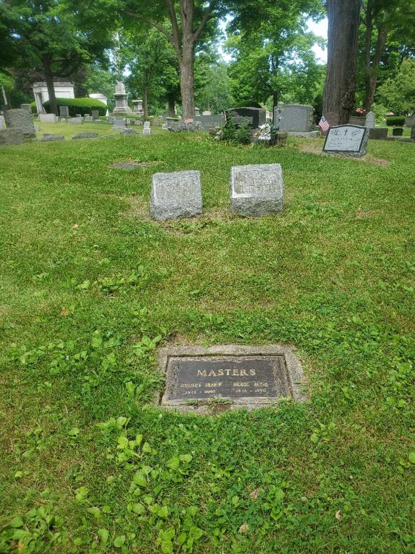 Dorothy Masters Shafer's grave. Photo 1