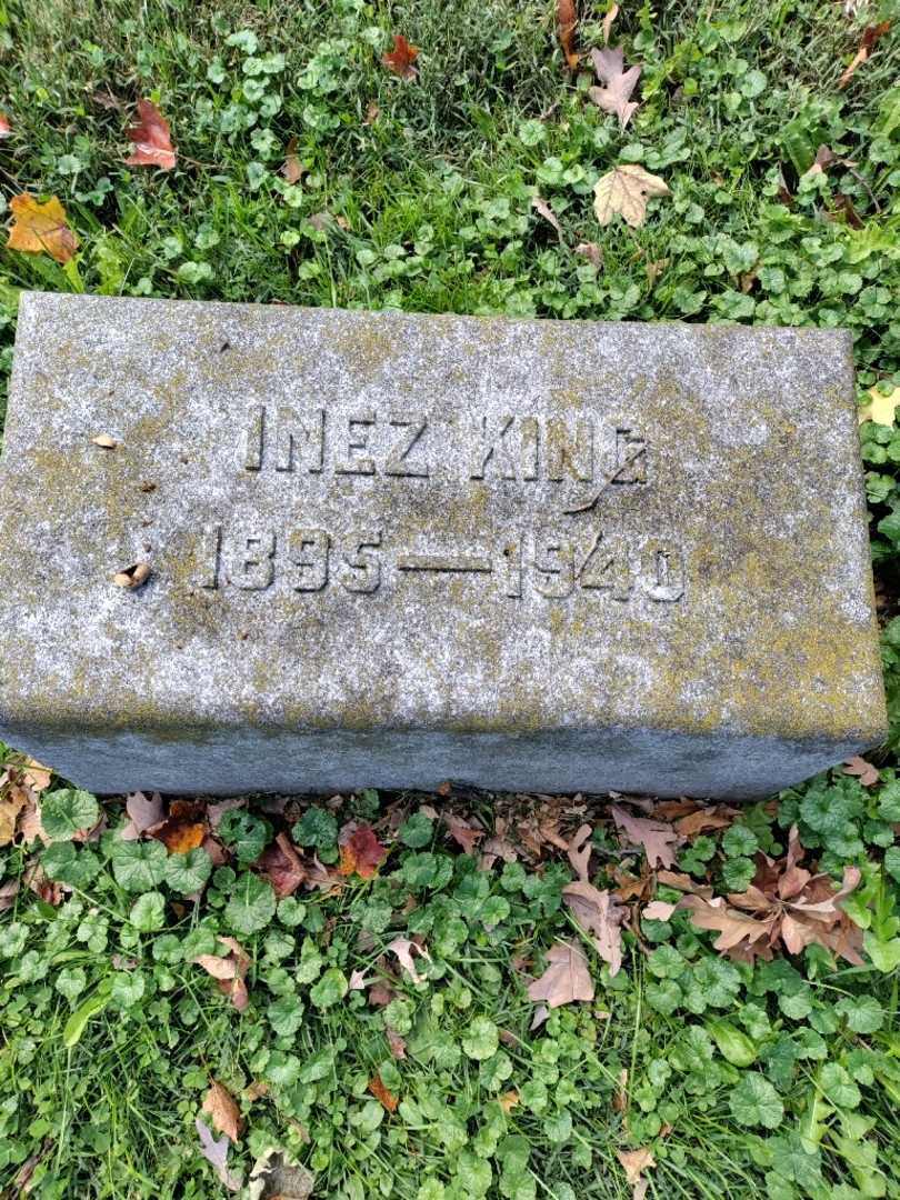 Inez King's grave. Photo 4