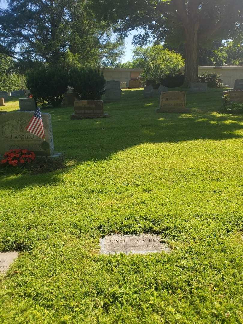 Joyce E. Malden's grave. Photo 1