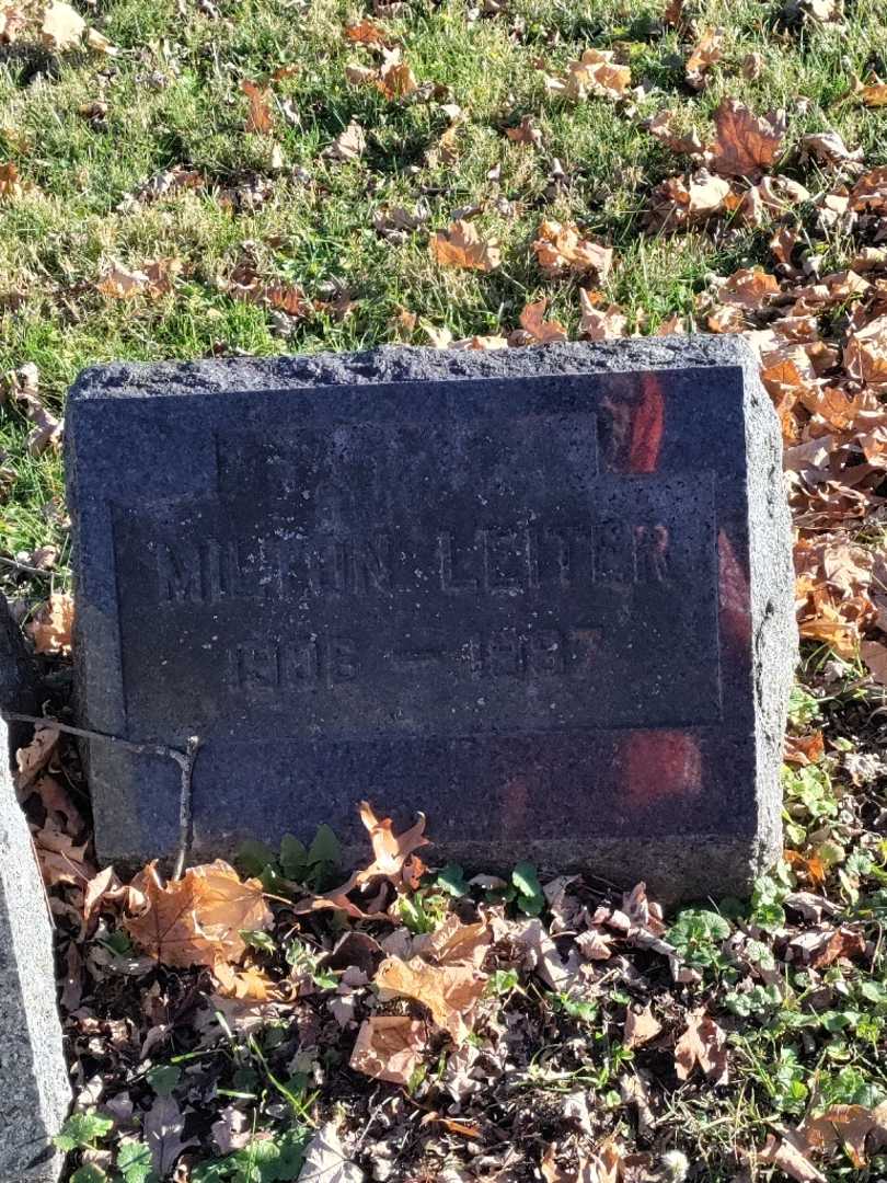 Milton Leiter's grave. Photo 3