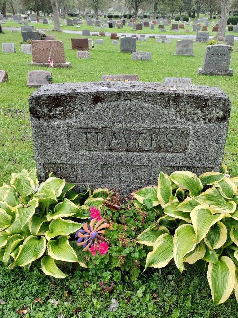 Edward Travers's grave. Photo 2
