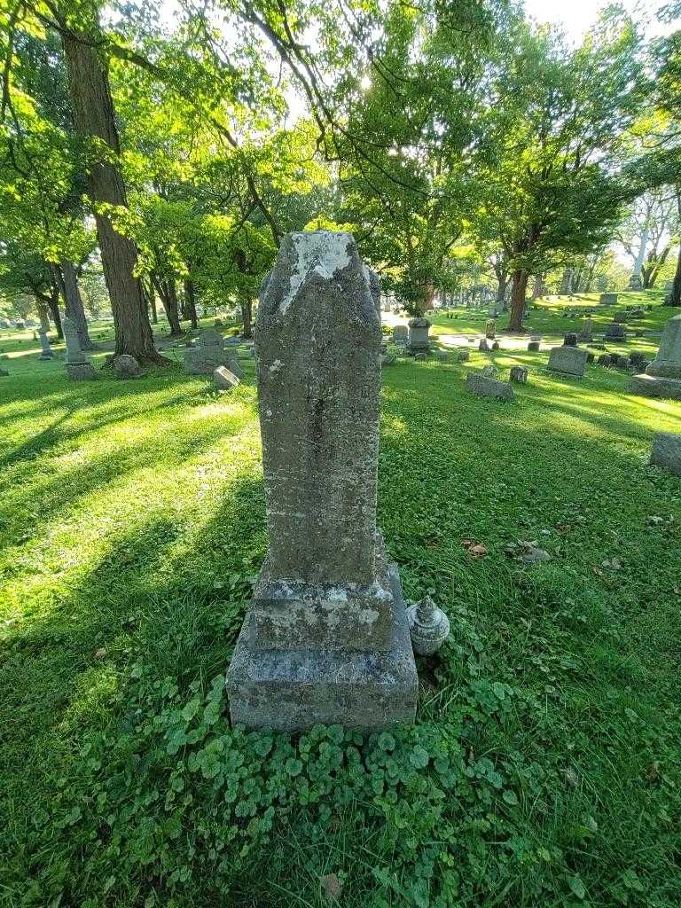 William Delos Larrabee's grave. Photo 1