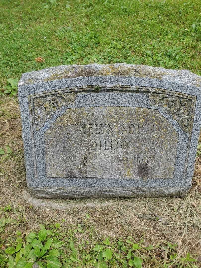 Ethelyn Dillon Soule's grave. Photo 3