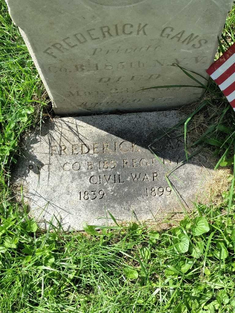 Frederick Gans's grave. Photo 4