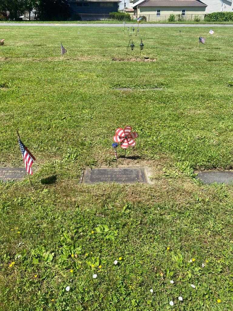 Richard J. Moncrief's grave. Photo 2