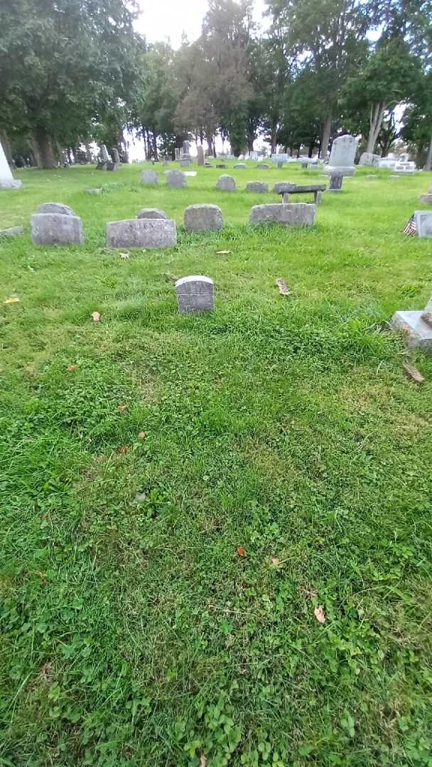 Florence Cate's grave. Photo 1