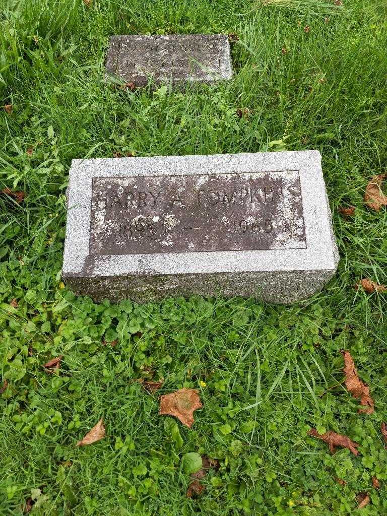 Harry A. Tompkins's grave. Photo 2