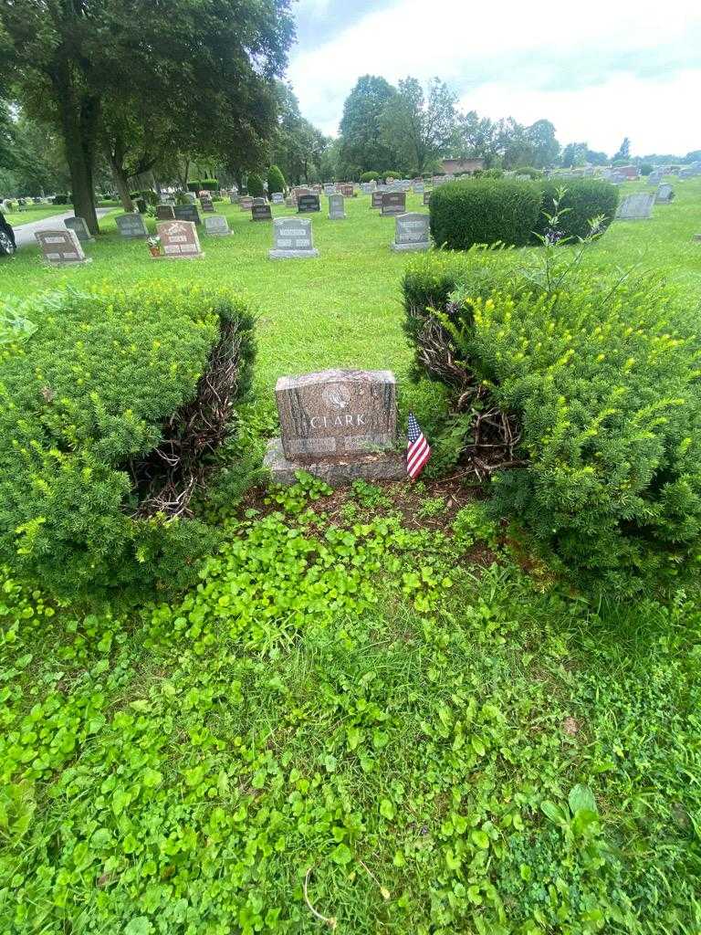 Robert H. Clark's grave. Photo 1