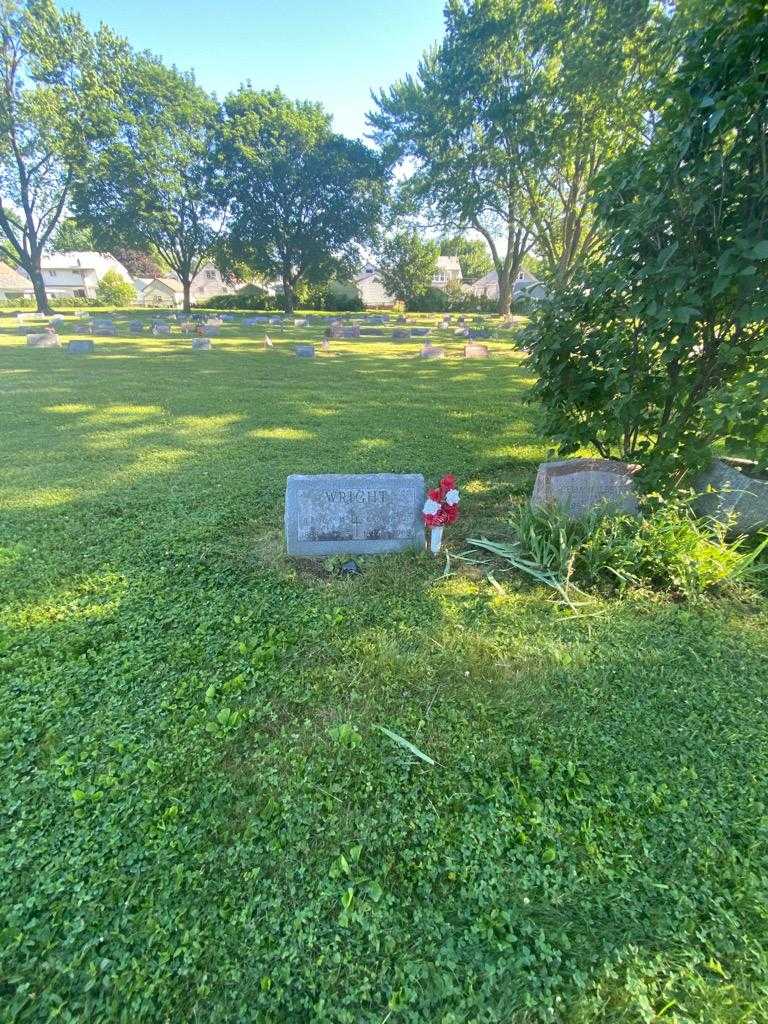 George H. Wright's grave. Photo 1