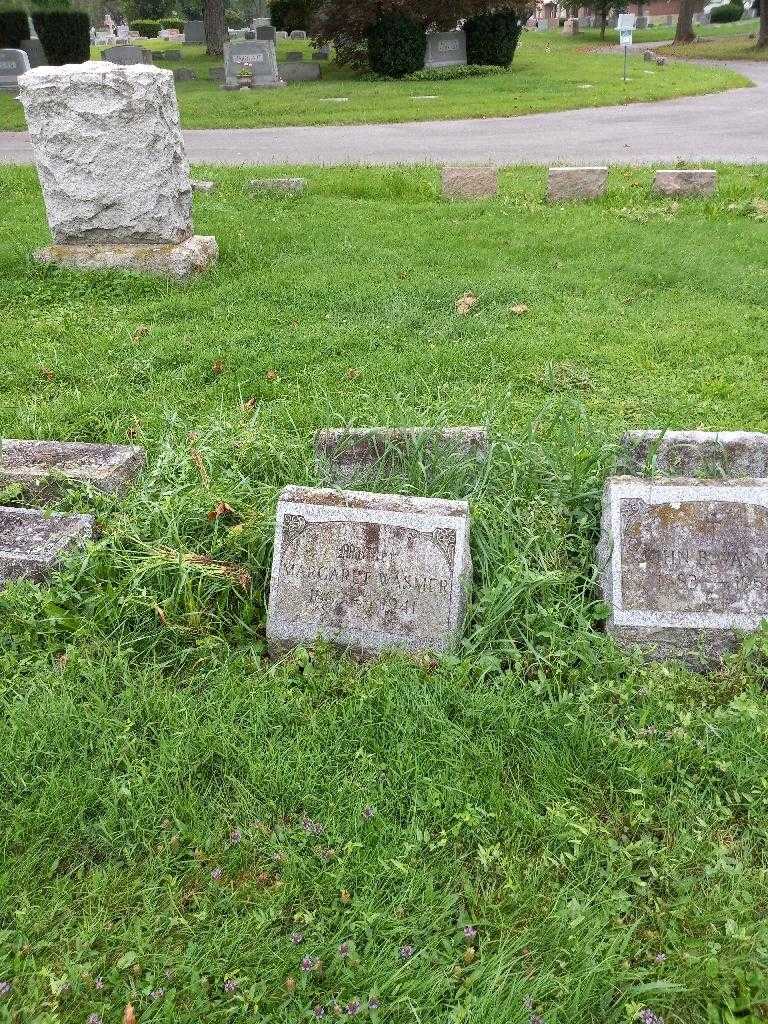 Margaret Wasmer's grave. Photo 1