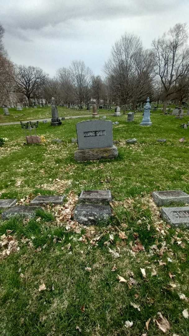 Elizabeth B. Clemens's grave. Photo 1