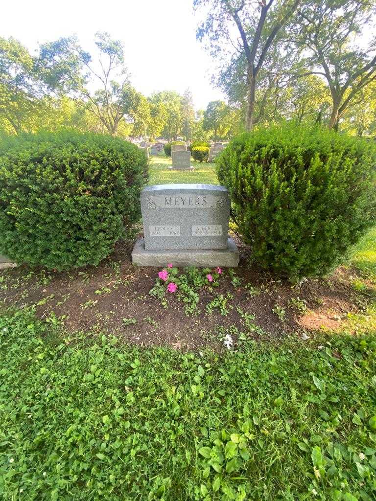 Leola С. Meyers's grave. Photo 1