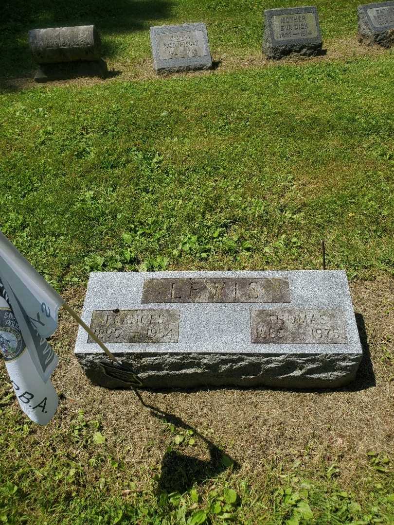 Thomas J. Lewis's grave. Photo 2