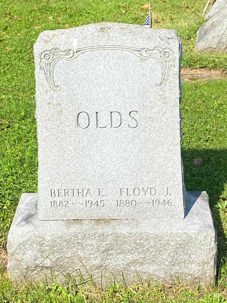 Bertha E. Olds's grave. Photo 3