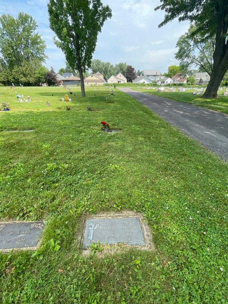 Robert A. Caruth Senior's grave. Photo 1