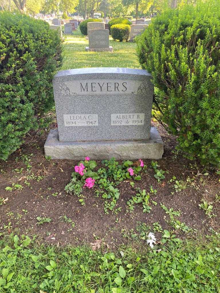 Leola С. Meyers's grave. Photo 2