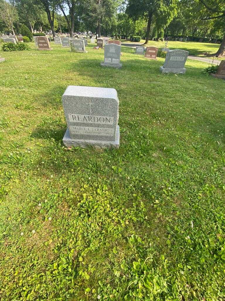 Mabel I. Reardon's grave. Photo 1