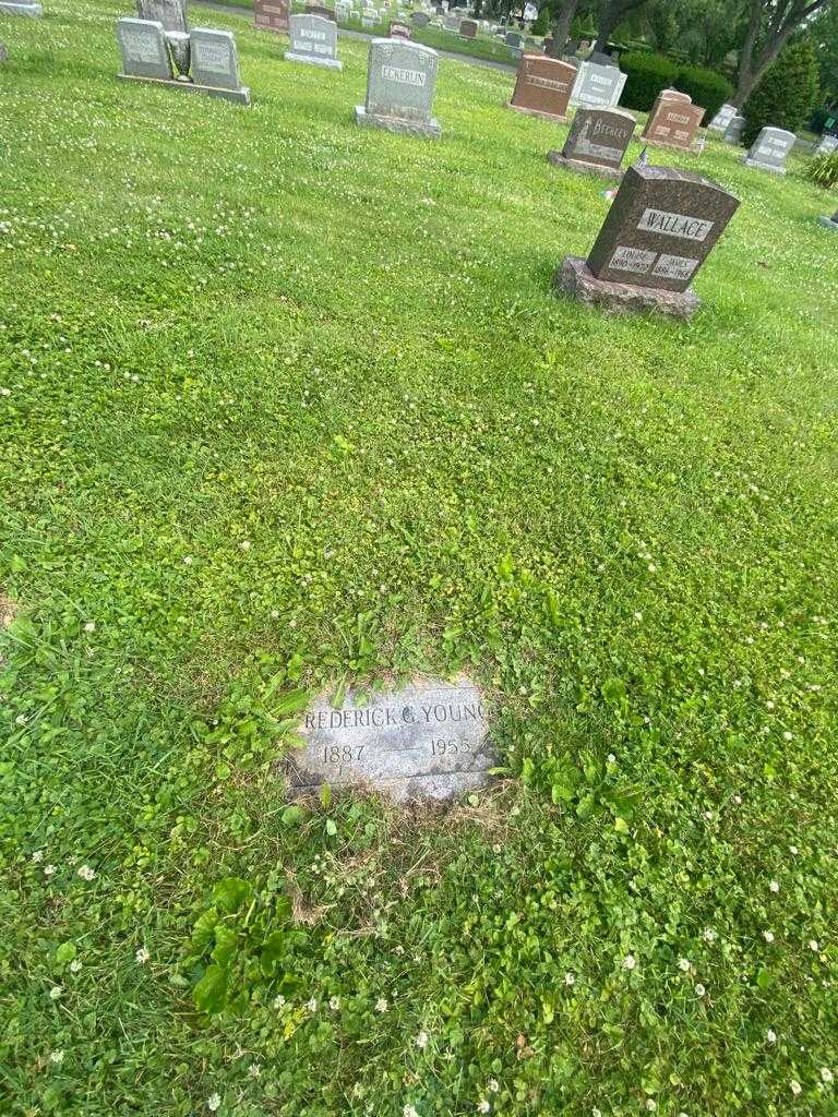 Frederick G. Young's grave. Photo 1