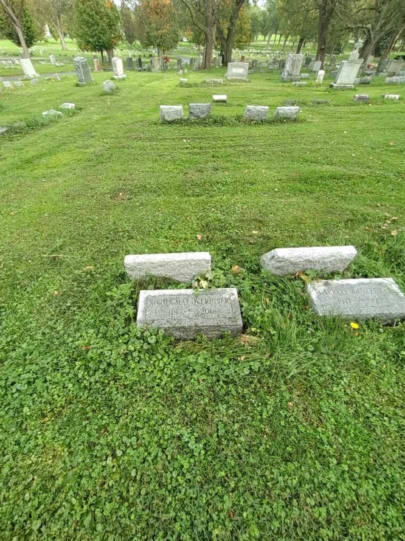 Norma Mae Overhiser's grave. Photo 1