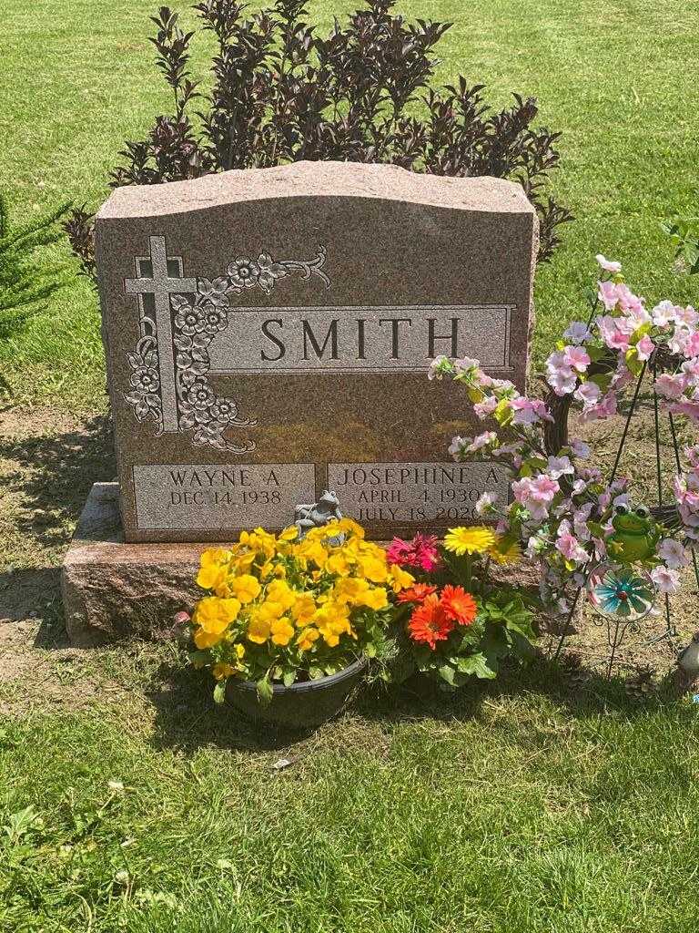 Josephine A. Smith's grave. Photo 3
