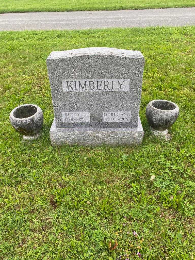 Betty J. Kimberly's grave. Photo 1