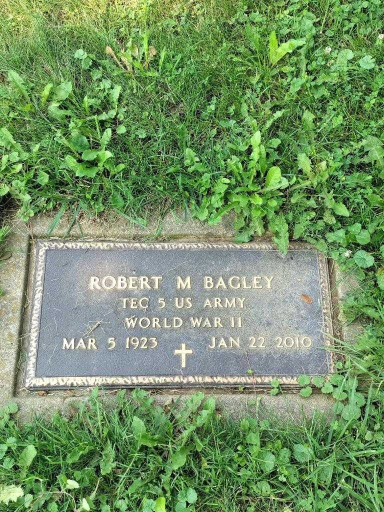 Robert M. Bagley's grave. Photo 5